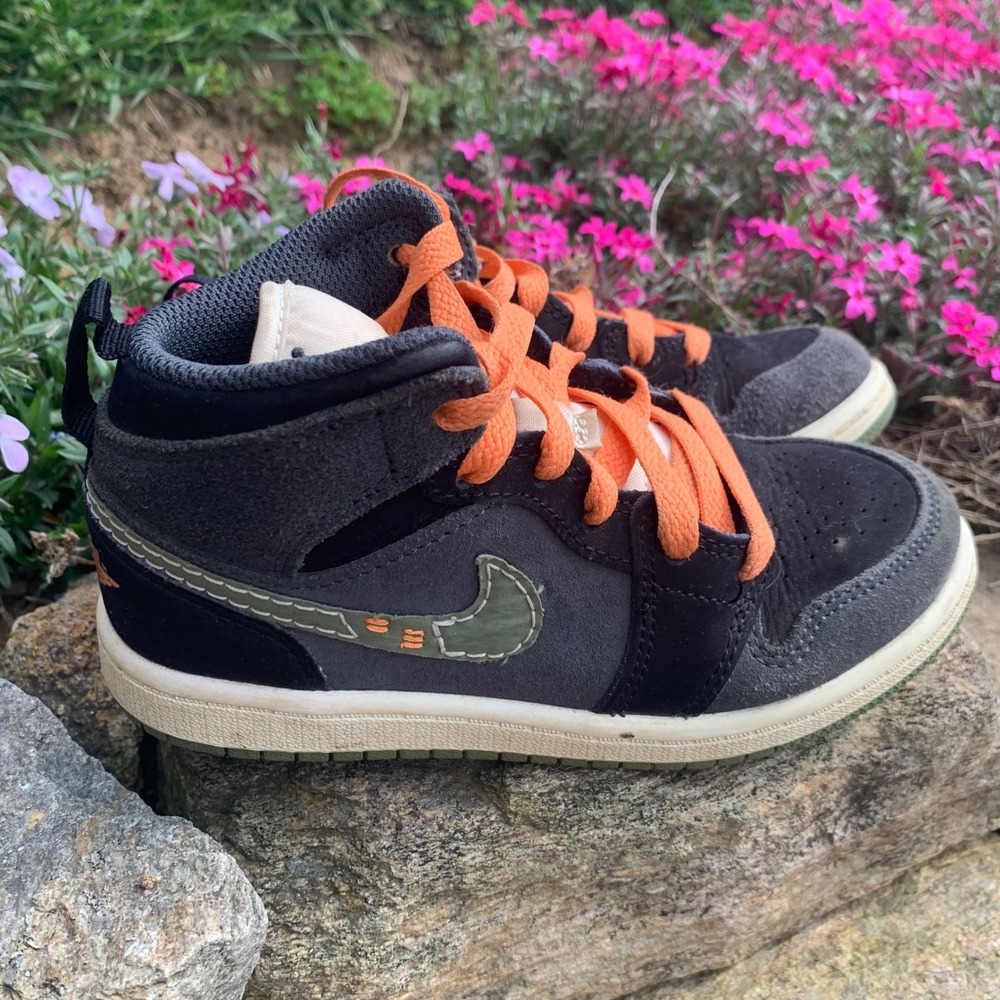 Nike Air Jordan 1 Mid SE Craft Little Kid 12C Anthracite Black Orange FD9094-003 - Picture 2 of 10
